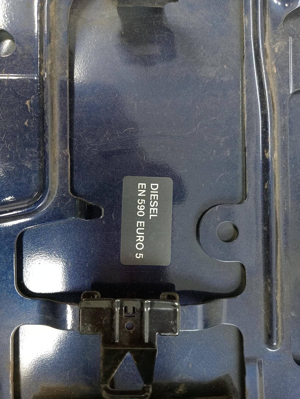 8975111