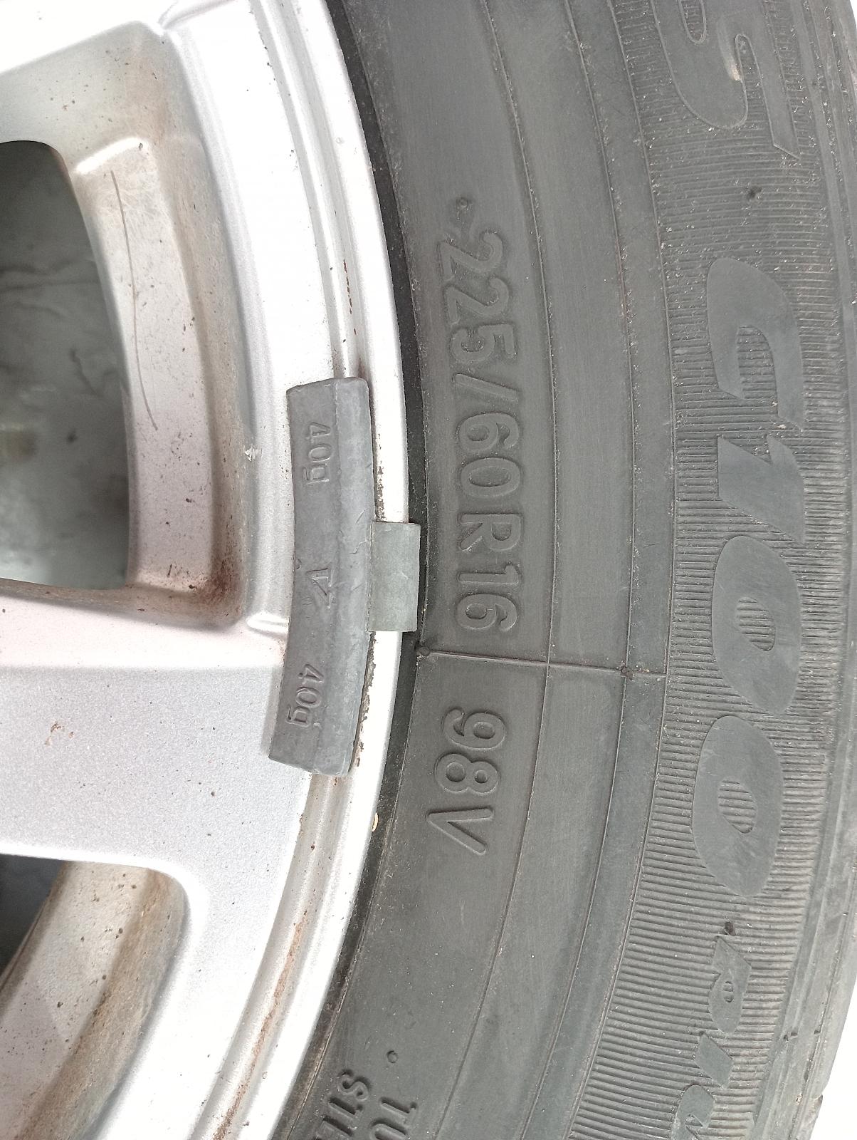 8833537