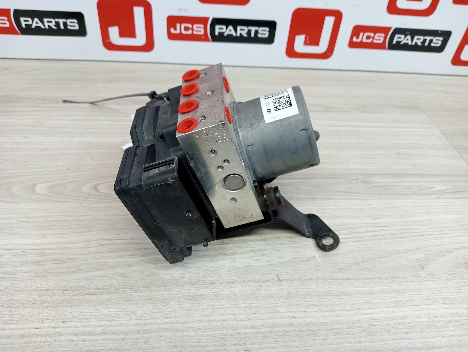 8960906