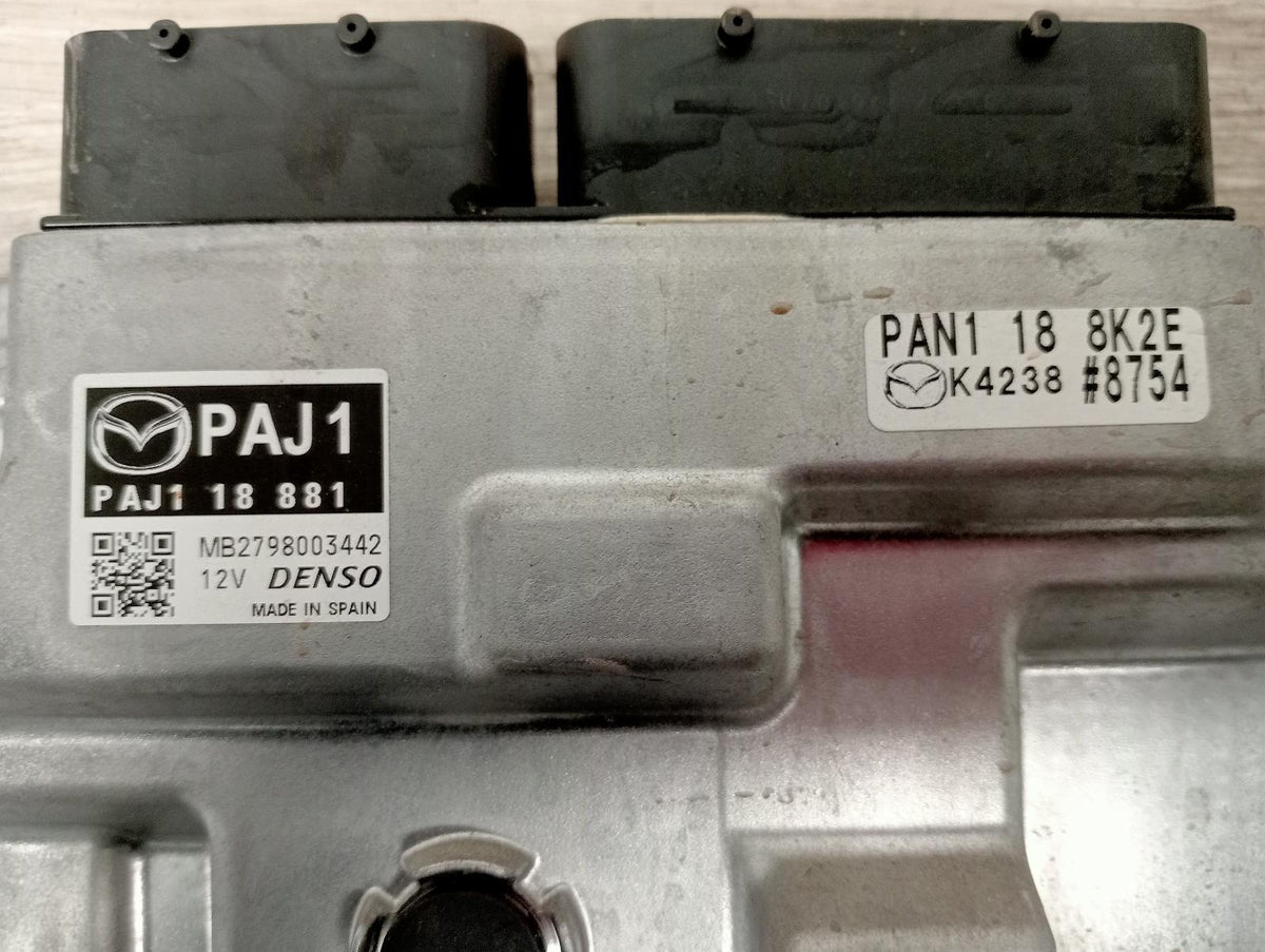 8986576