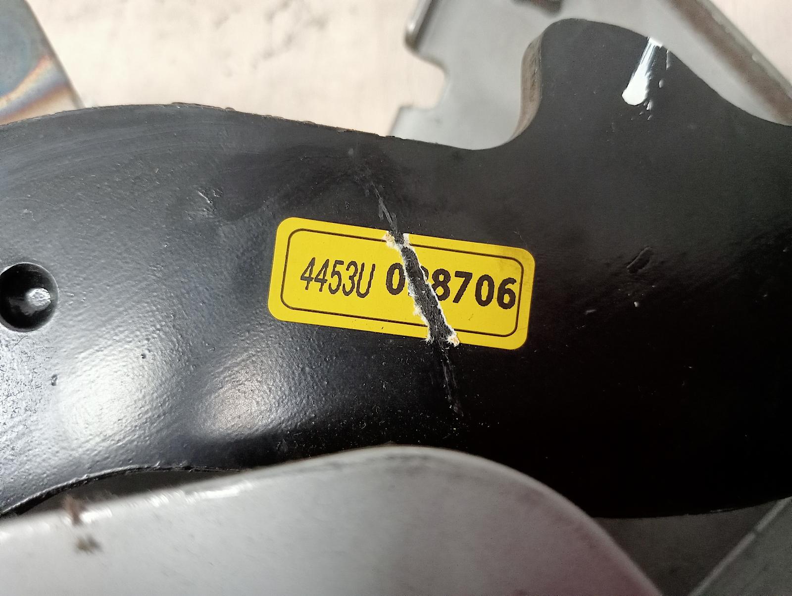 8959977