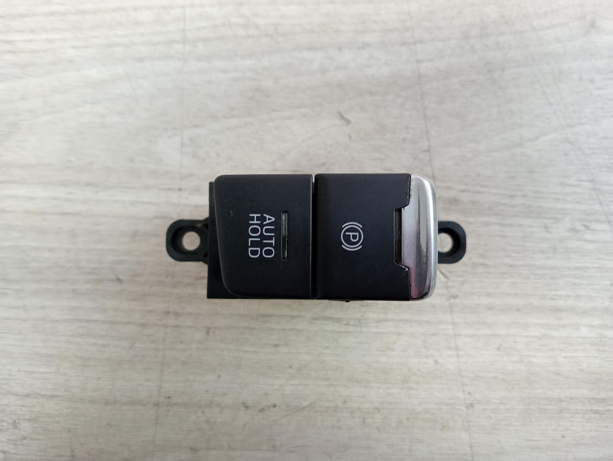 8997762