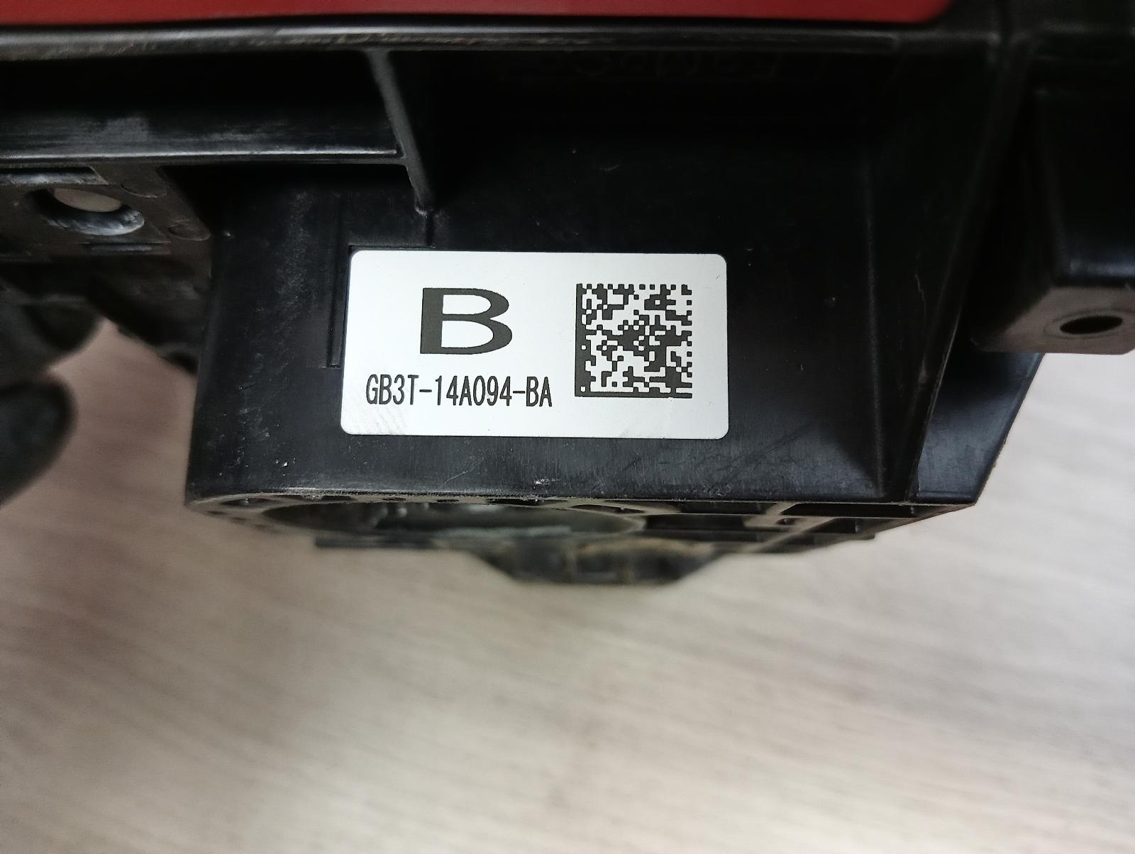 8953446
