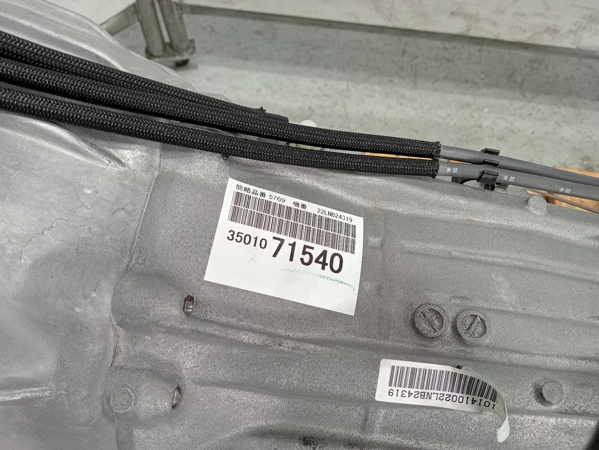 8991108