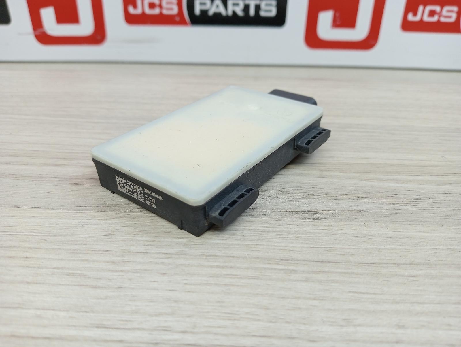 8960725