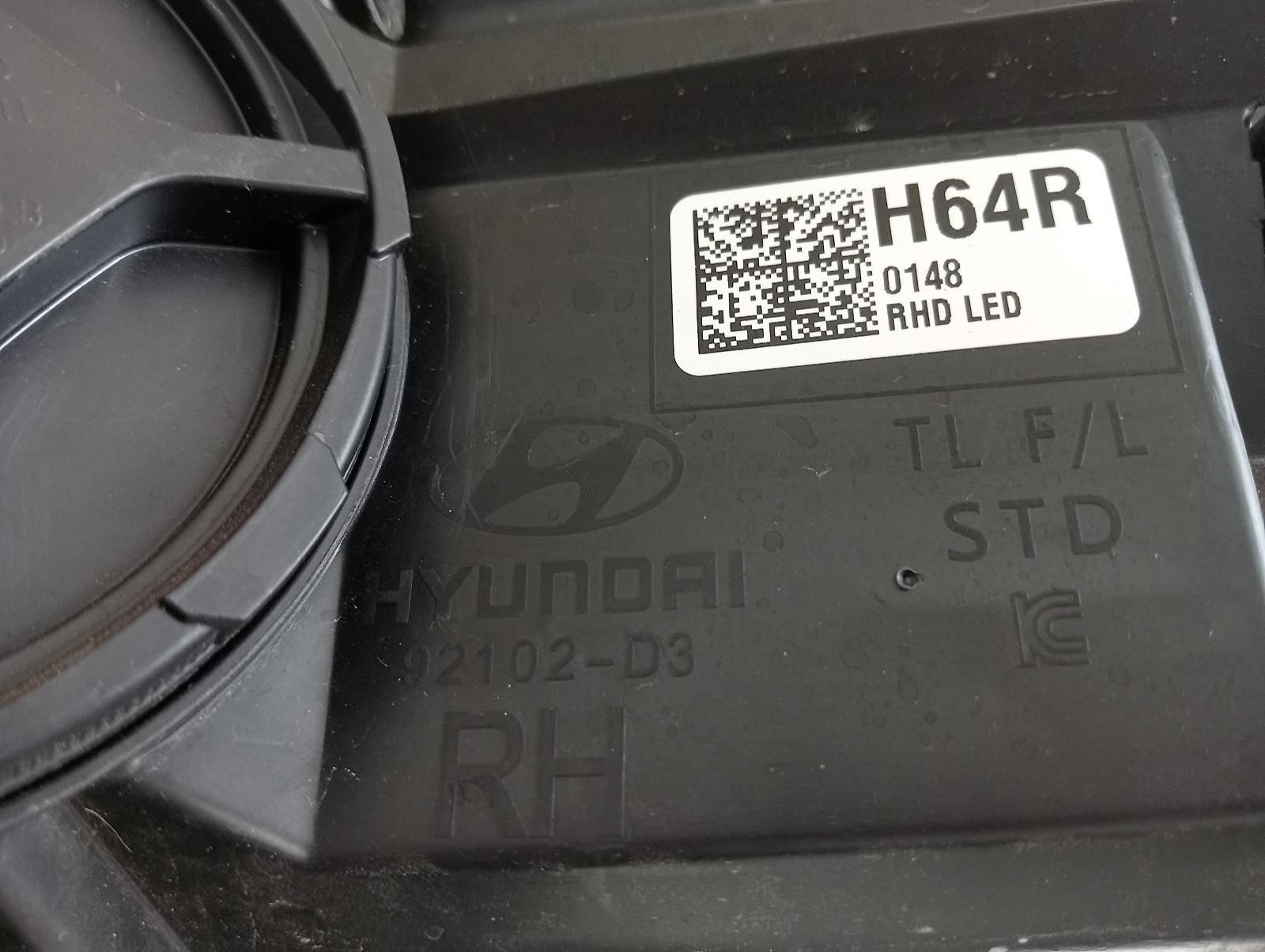 8958122