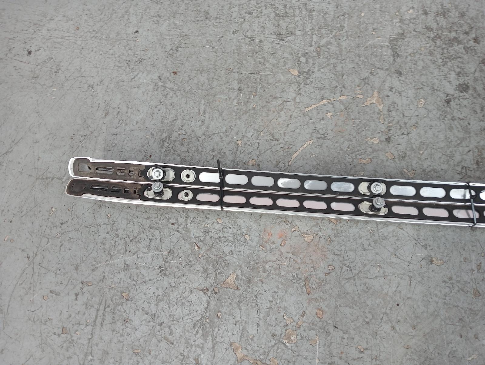 8975957