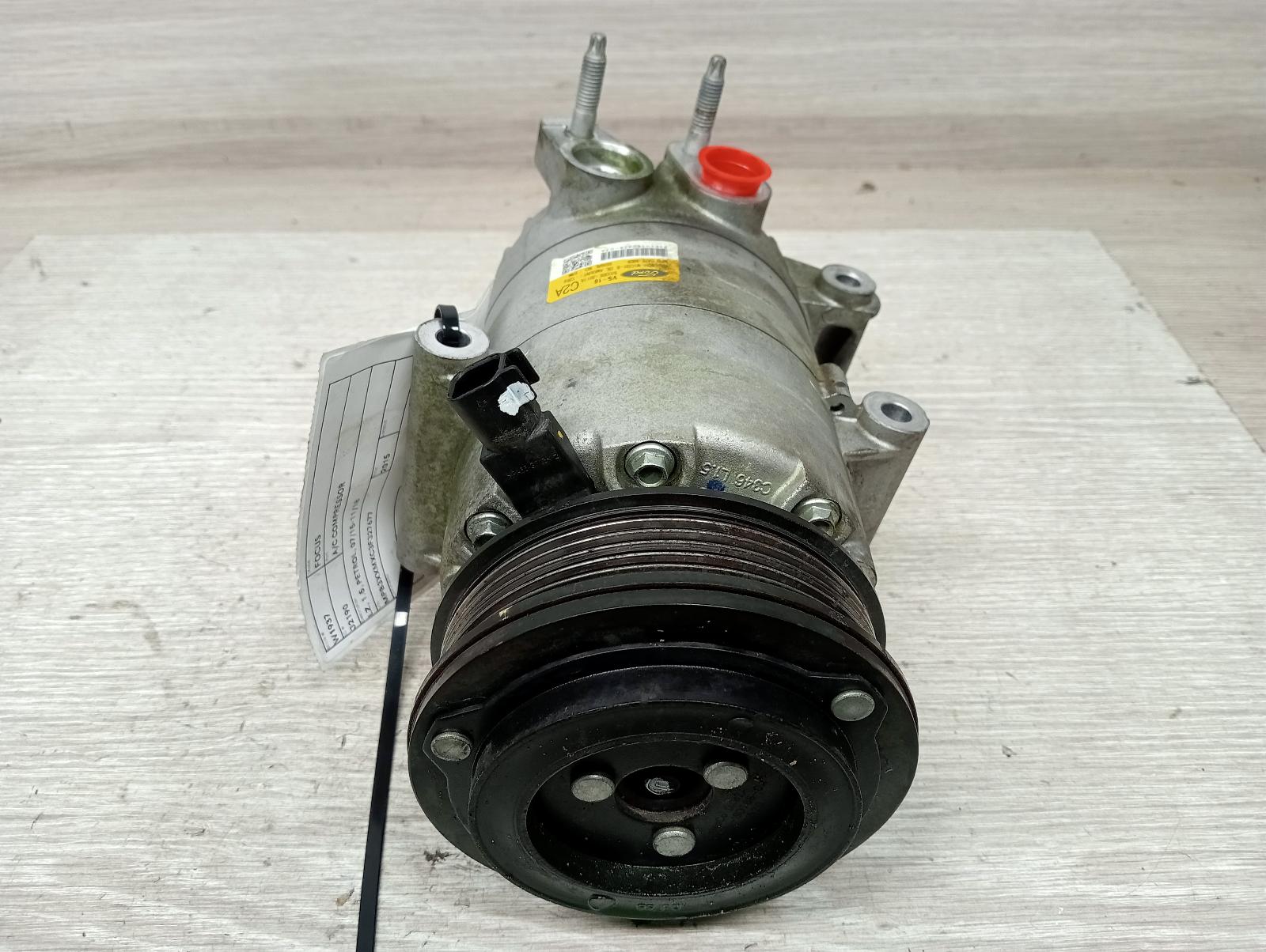 8977676