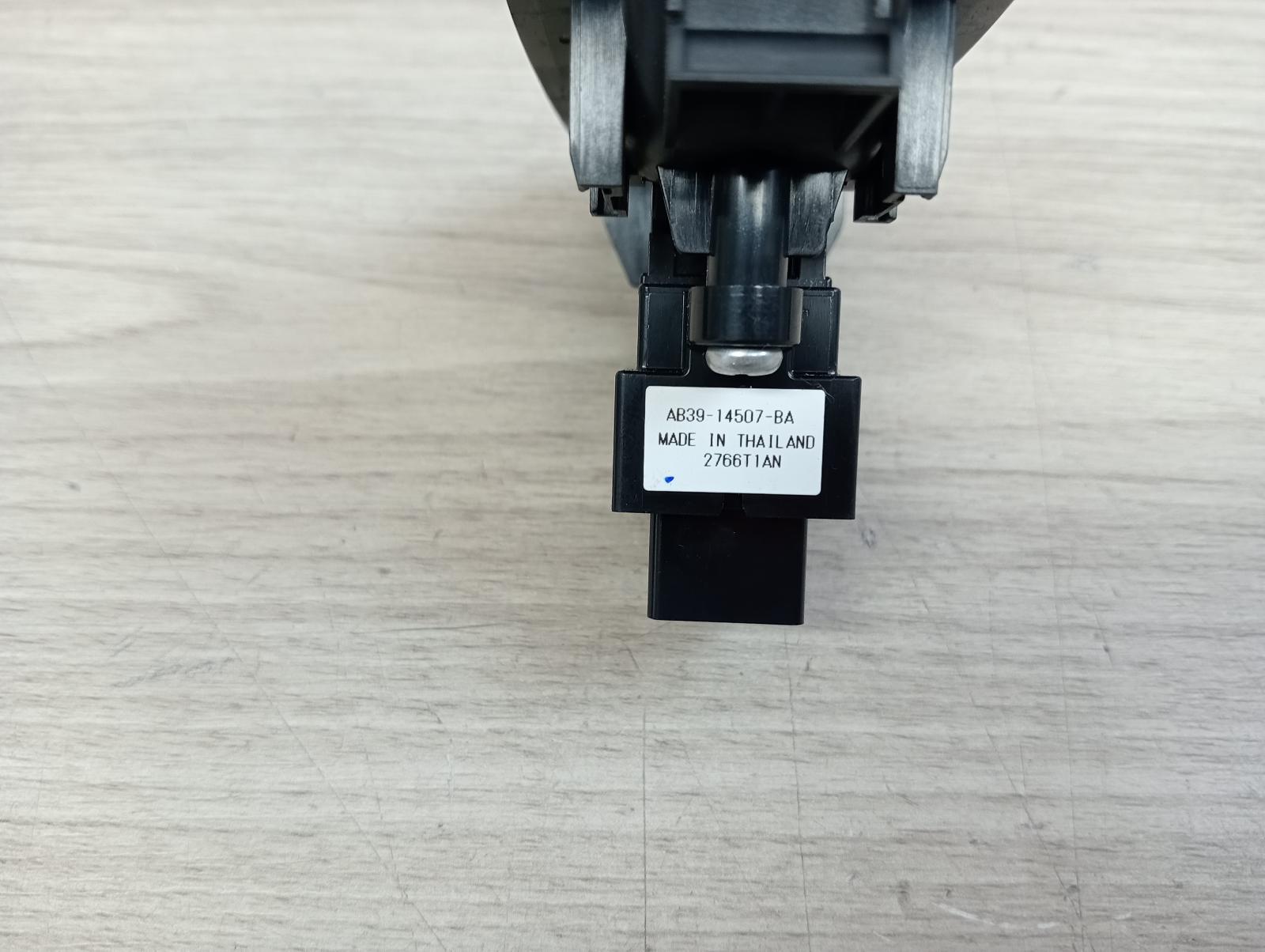 8976027