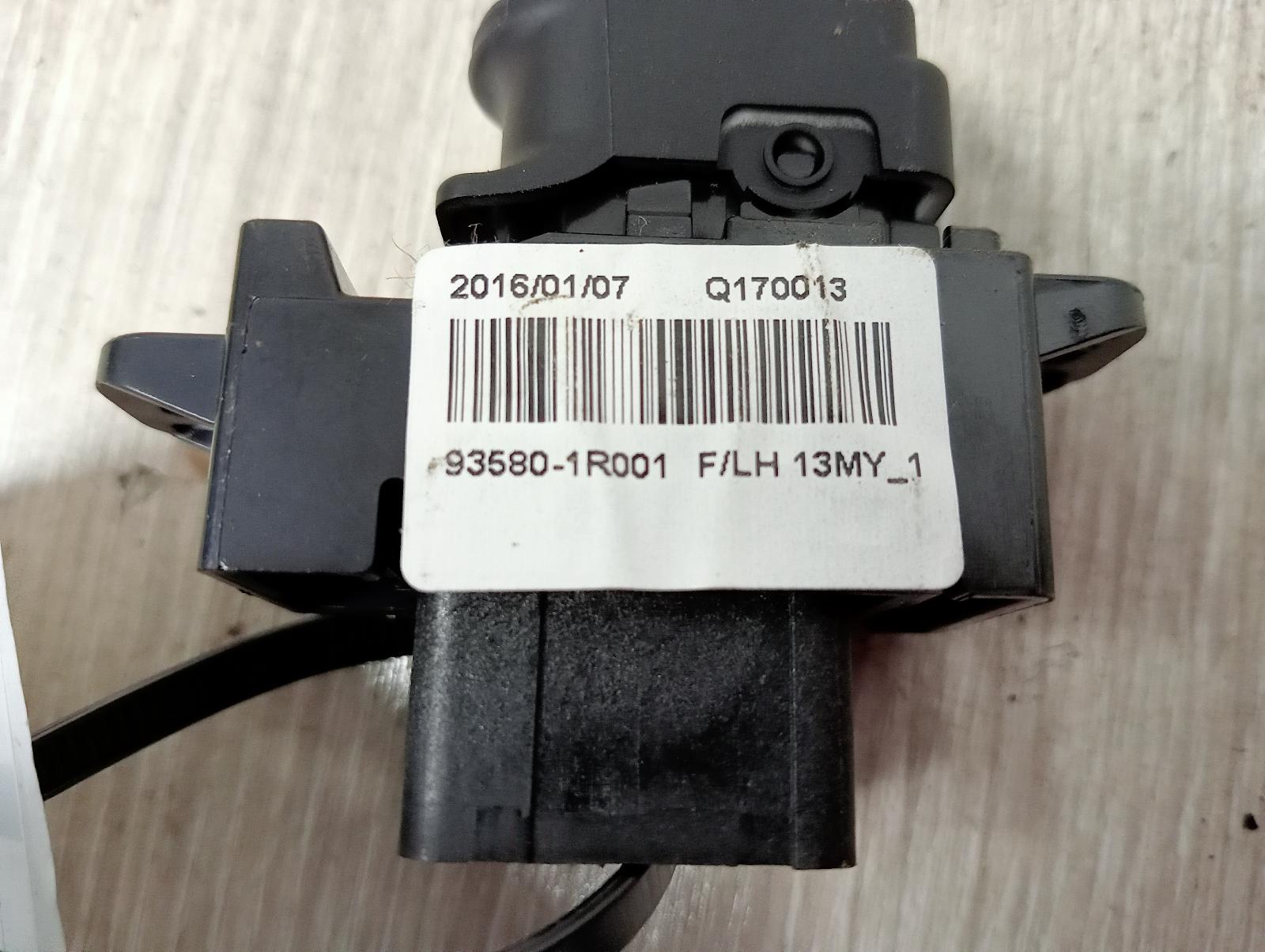 8977309