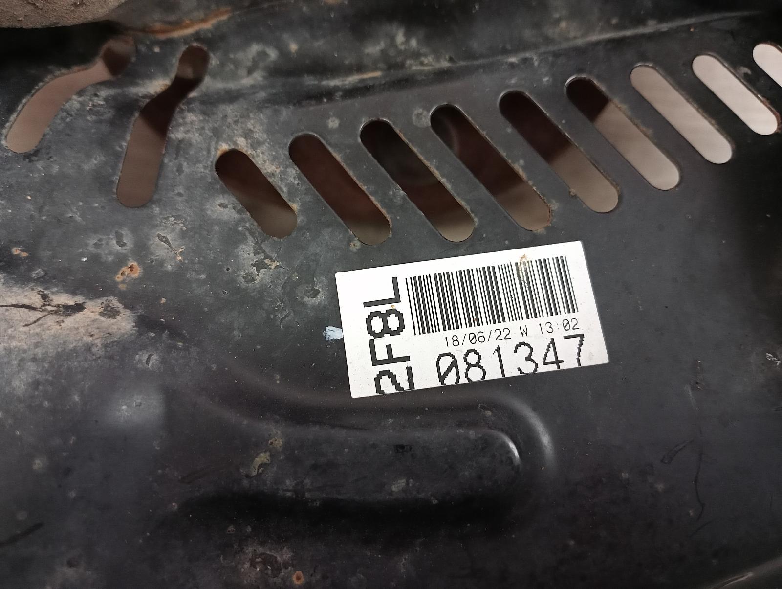 8976018