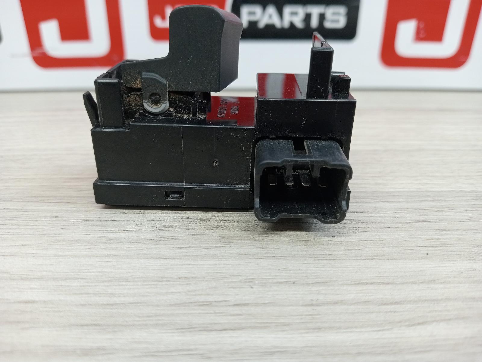 8960768