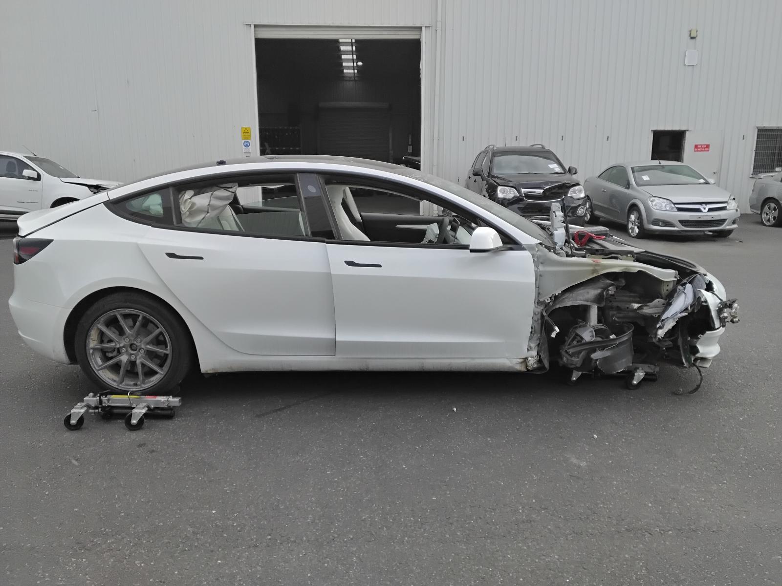 8952824