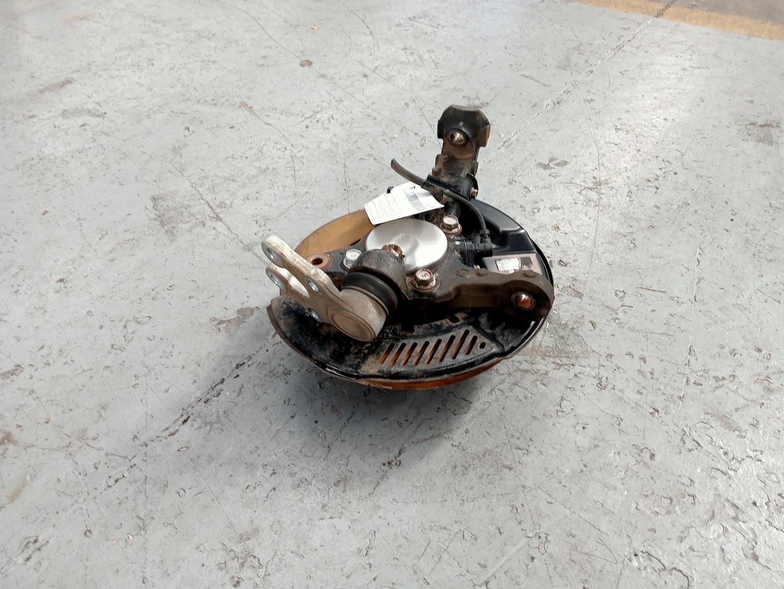 8951562