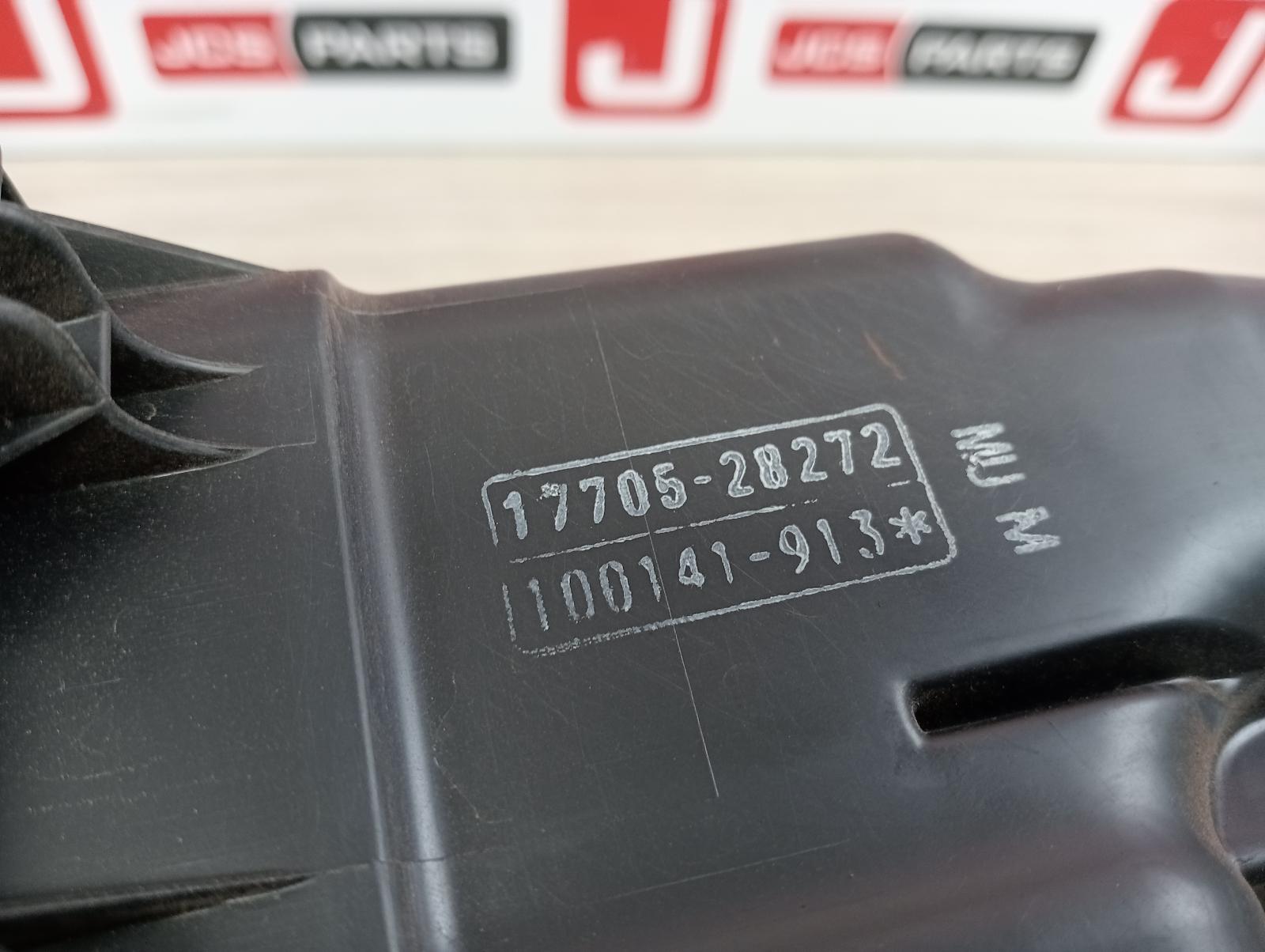 8953378