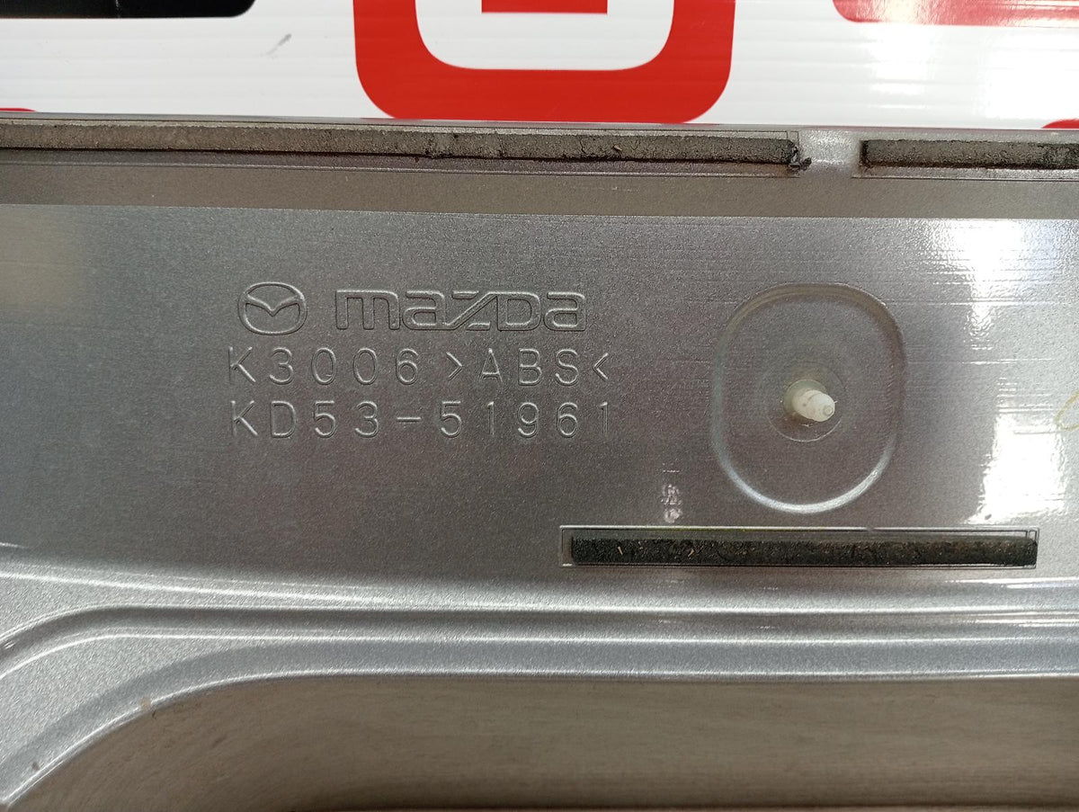 9051127
