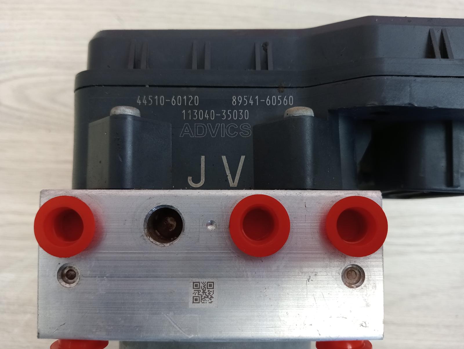8960881