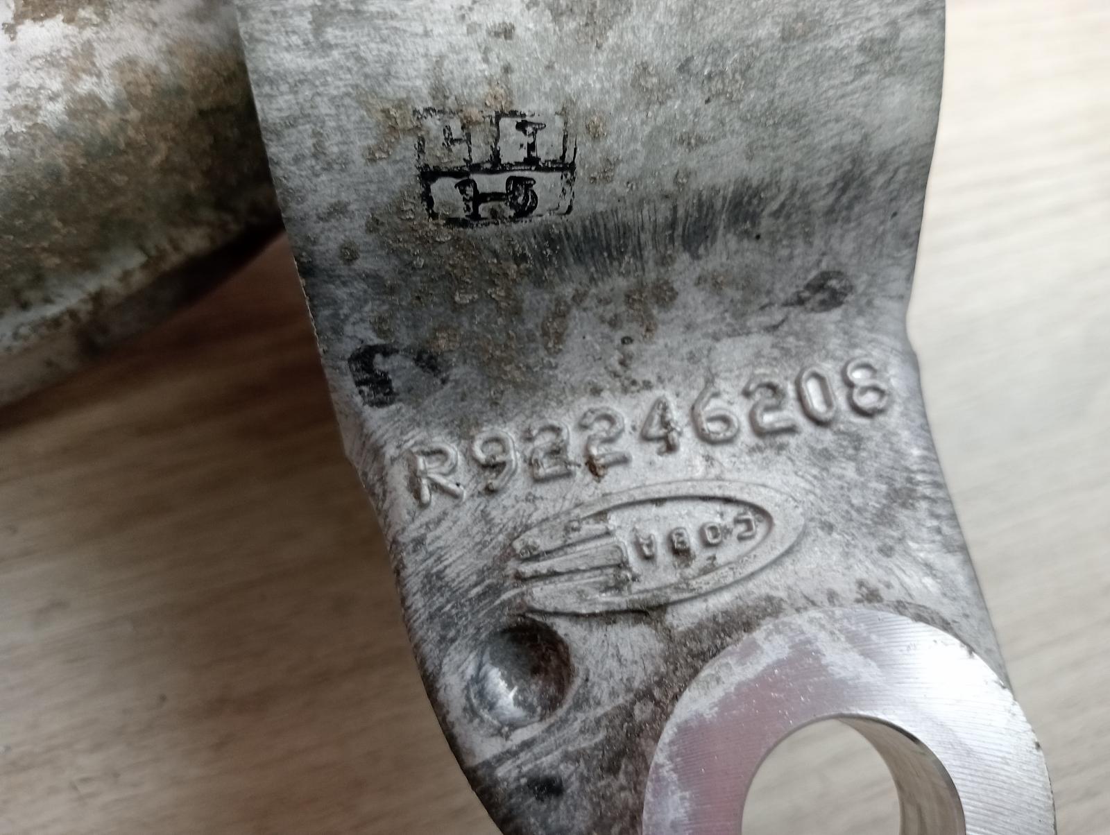 8962829