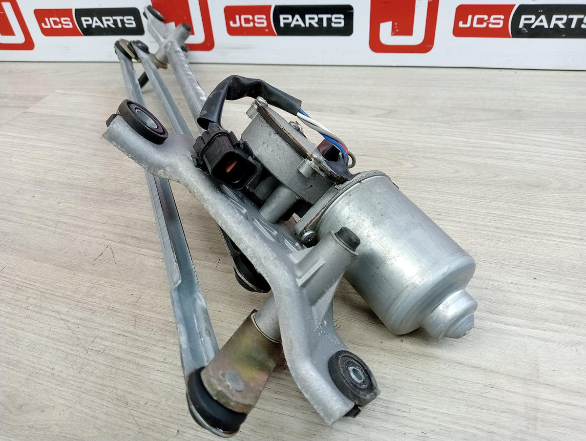 9047176