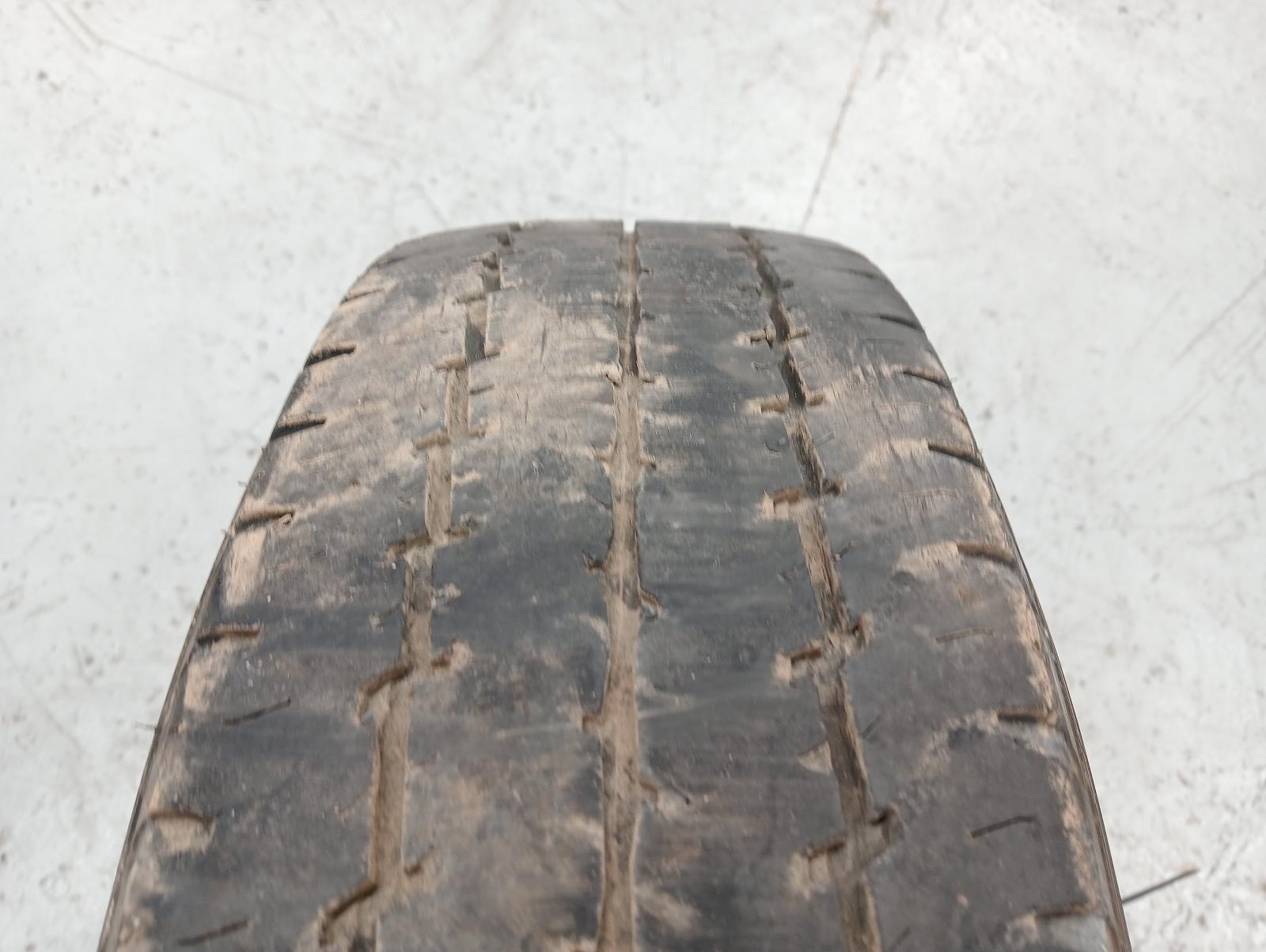 8969563