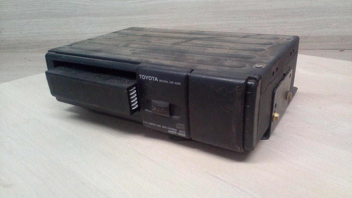 9002586