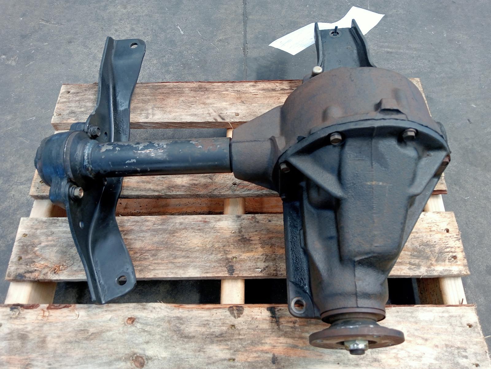 FORD COURIER DIFFERENTIAL CENTRE FRONT, 2.5, PG-PH, DIESEL, MANUAL LOCKING HUB T