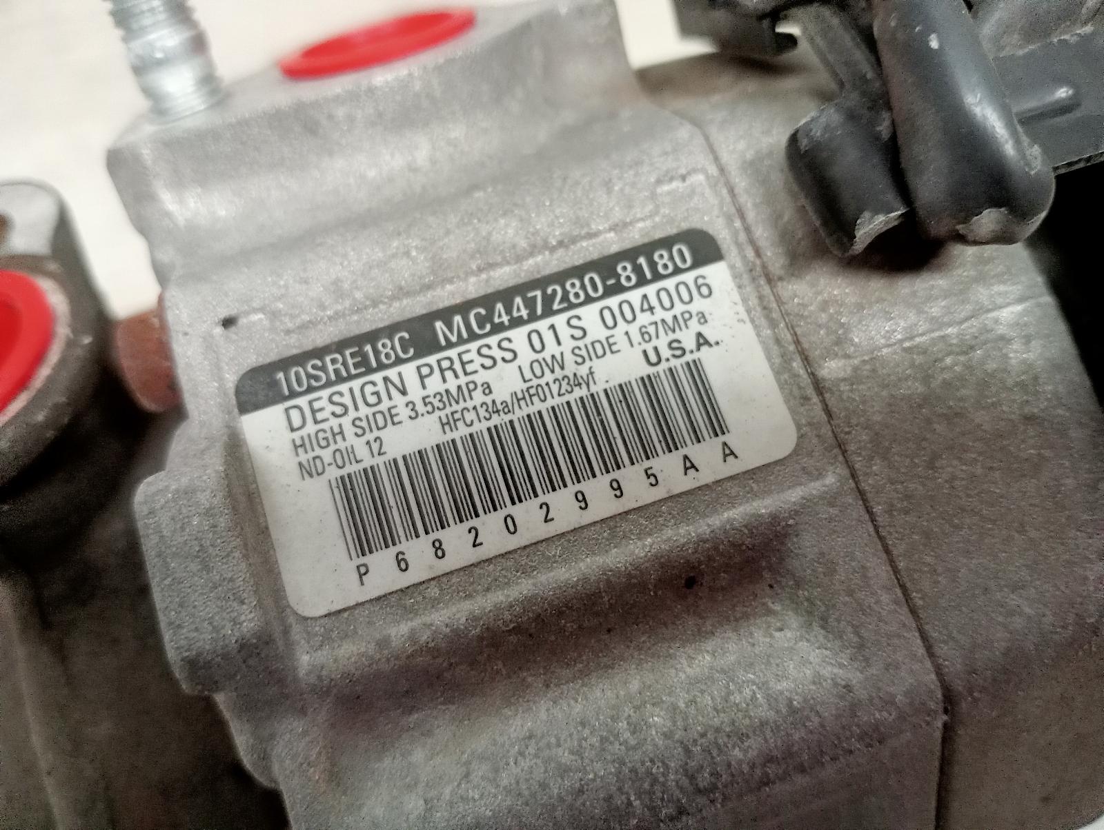 8976166
