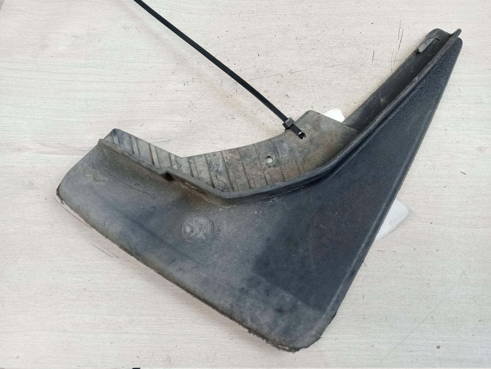 8937043