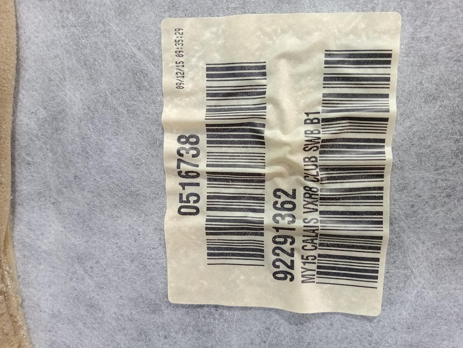 8976037