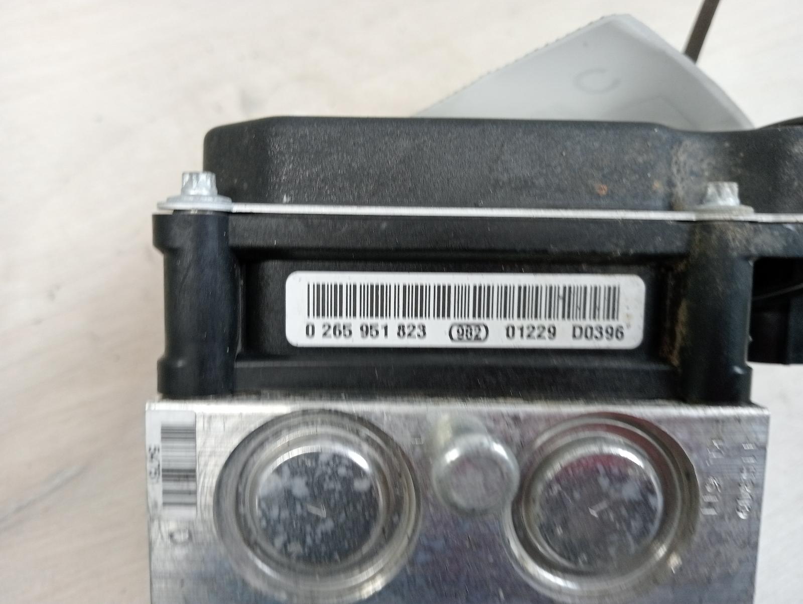 8768031