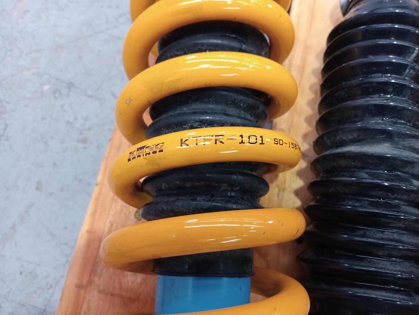8930960