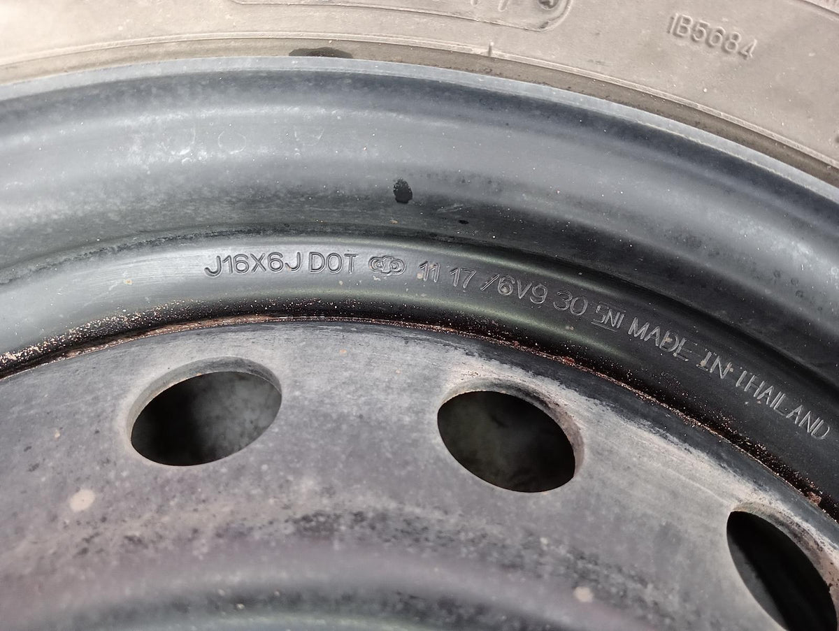 8997519