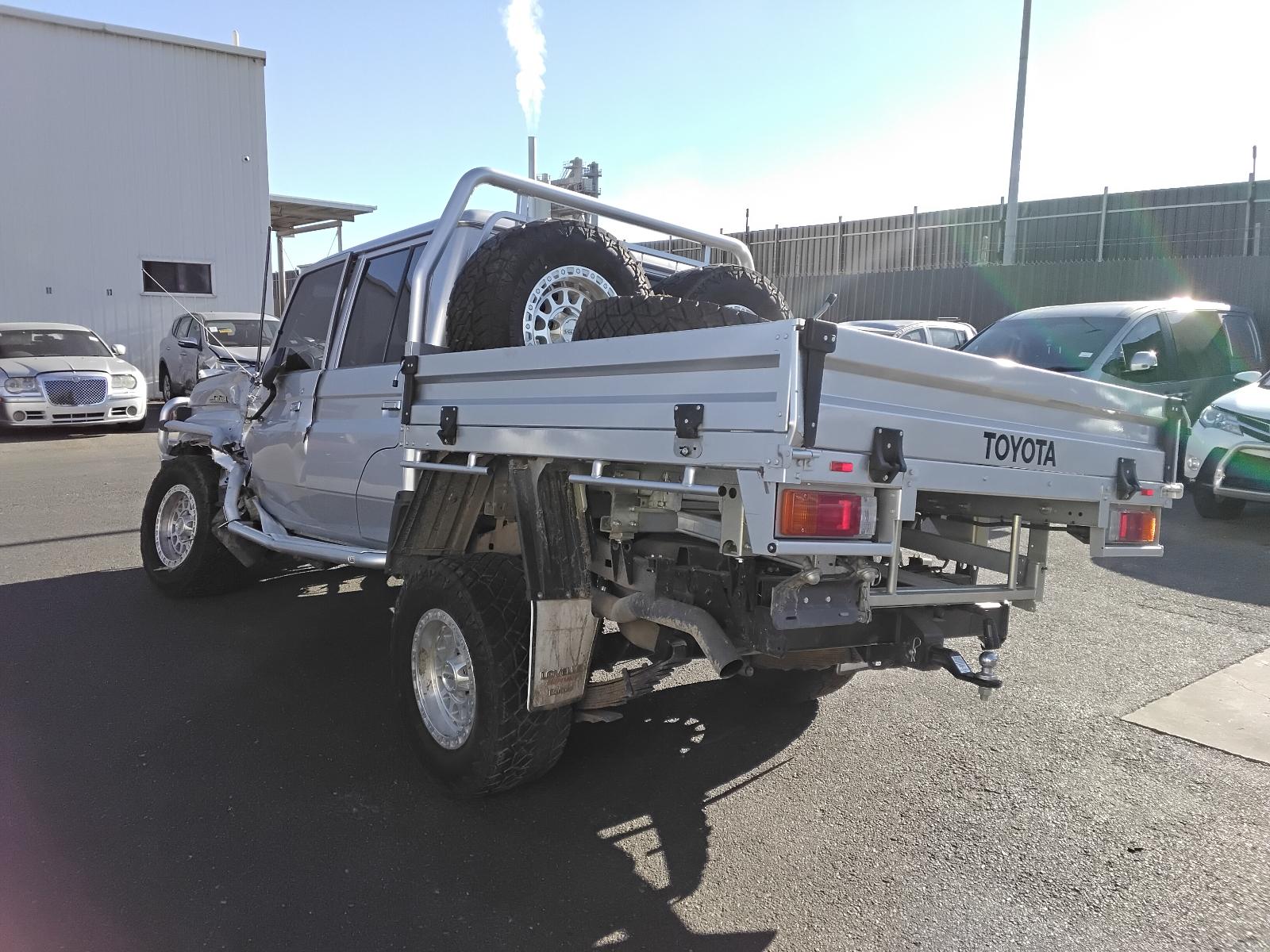 8977735