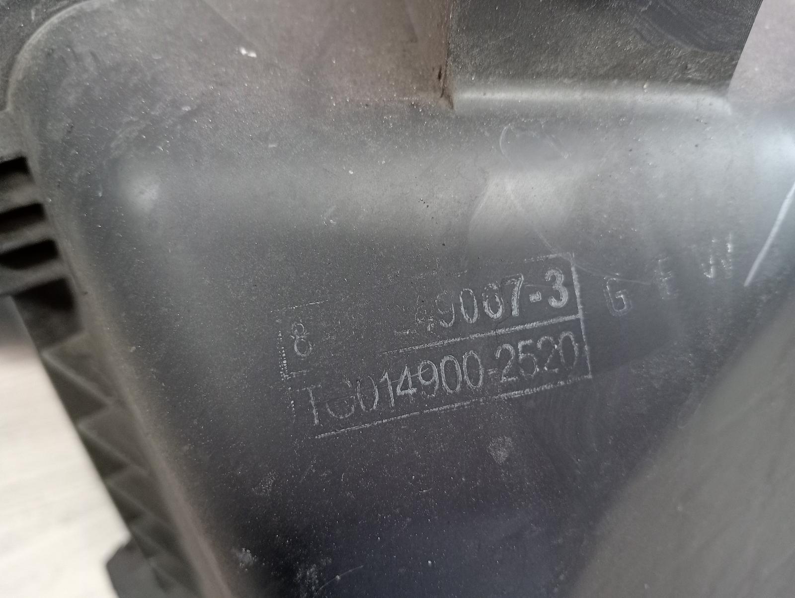 8958352