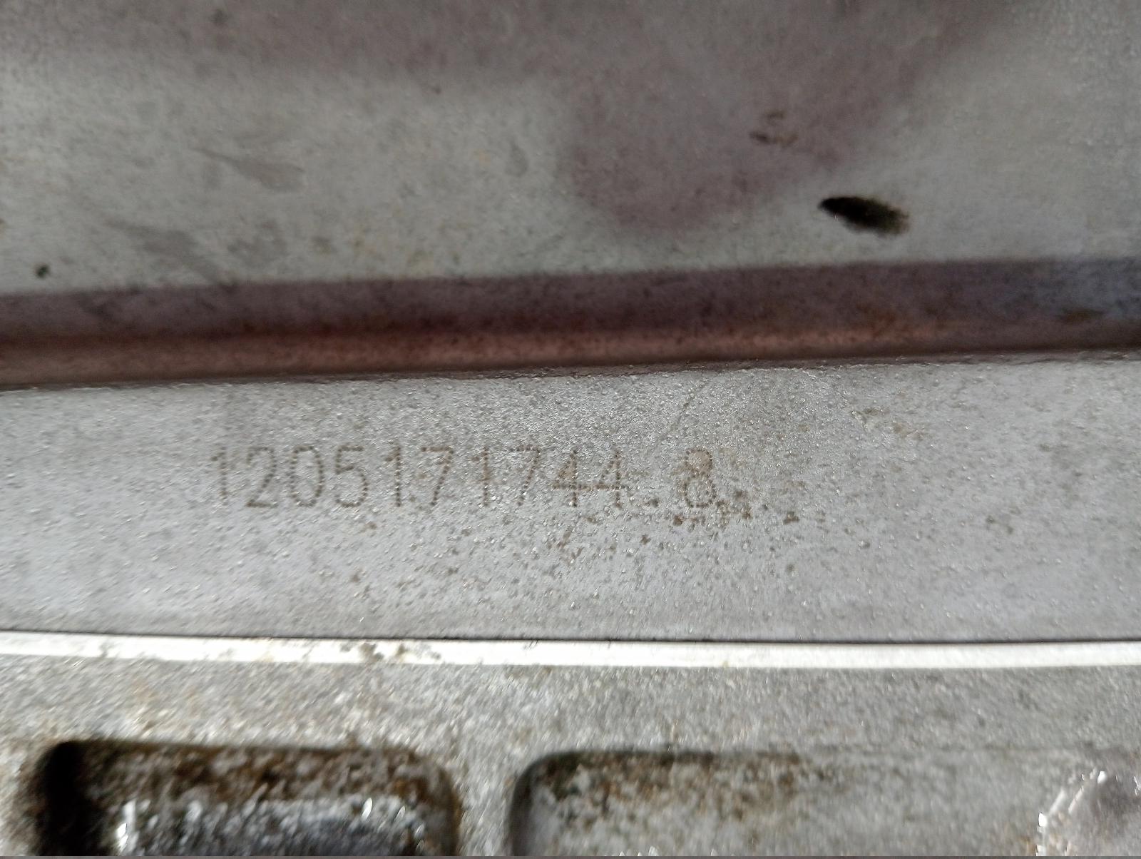 8710372