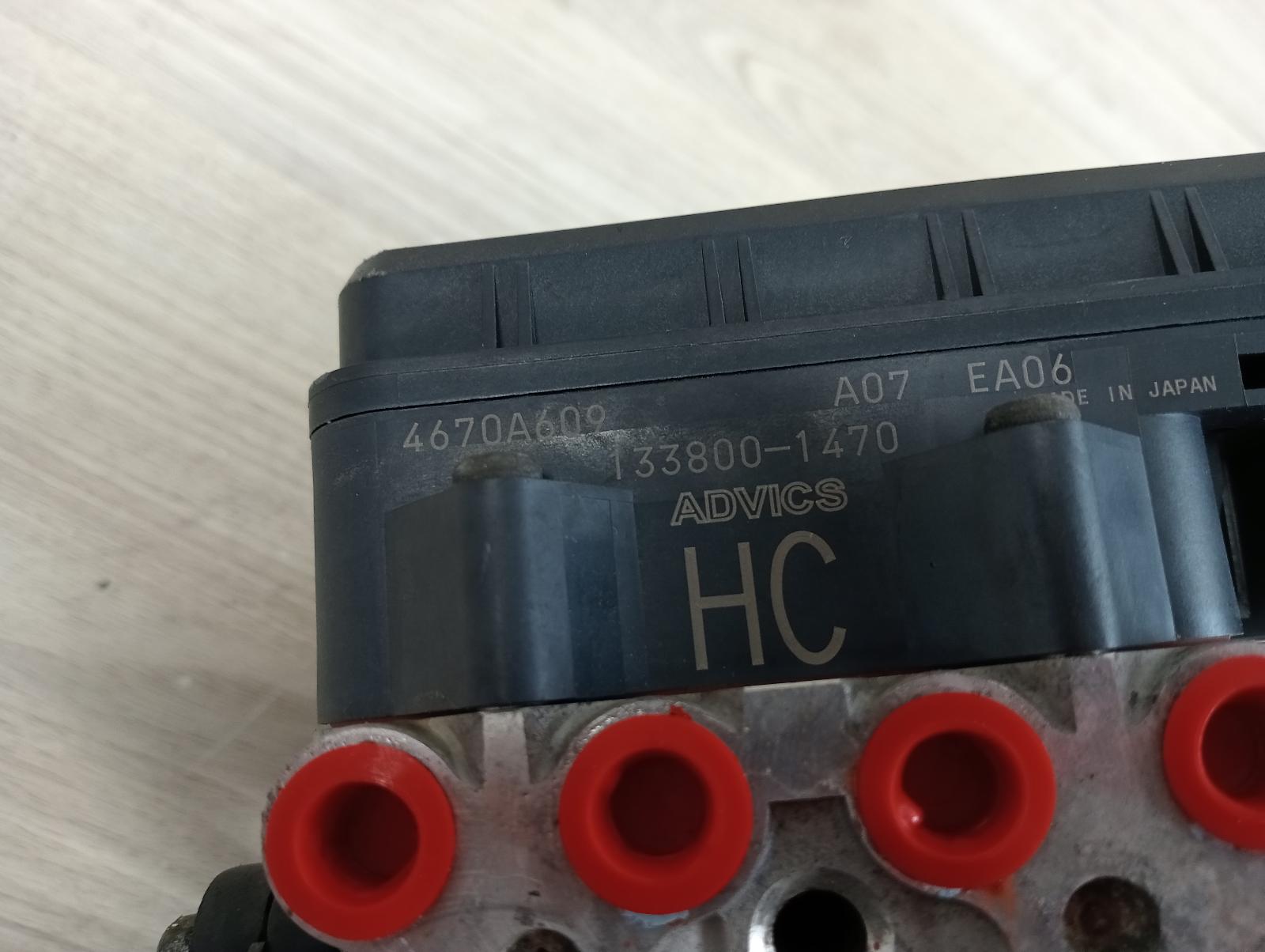8952517