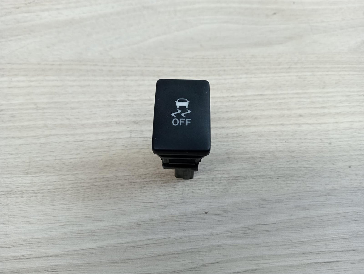 8986800