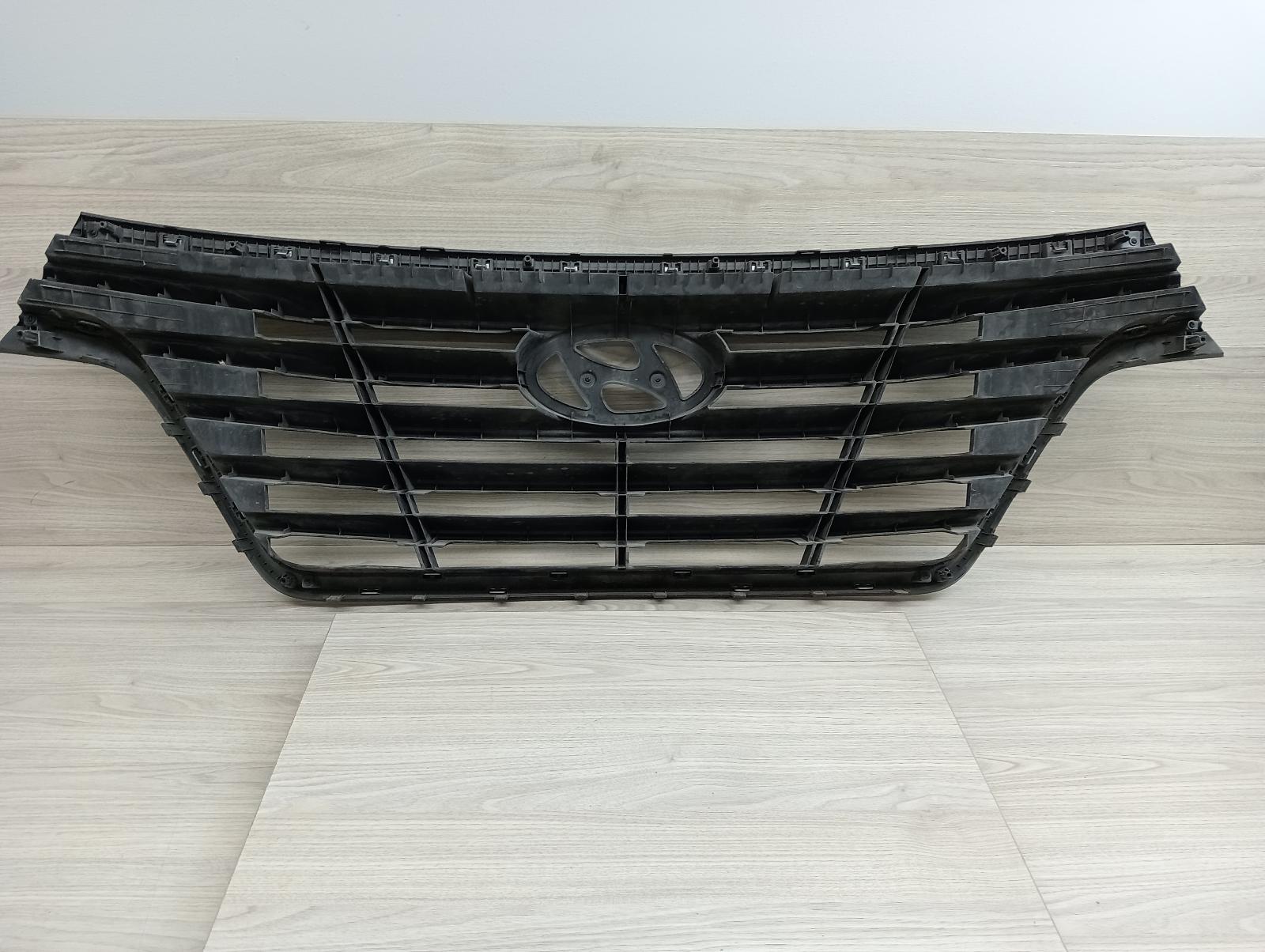 8833733