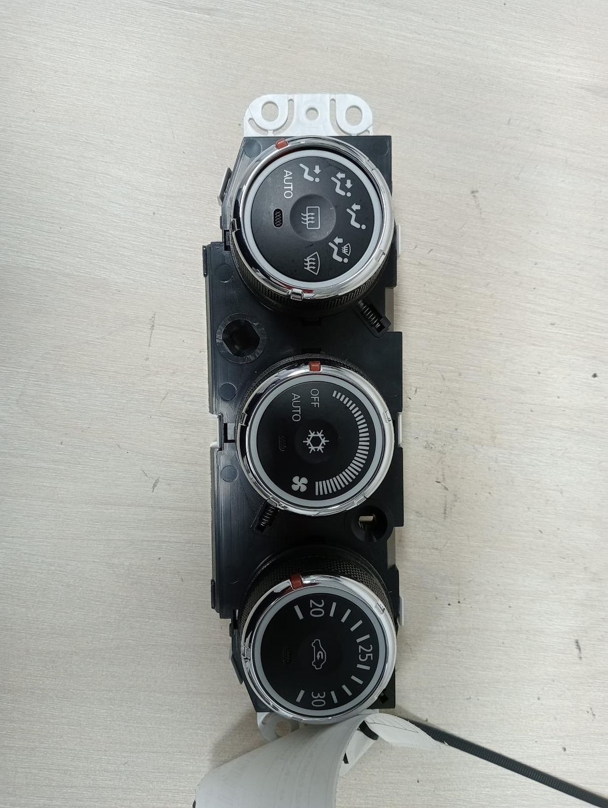9026979