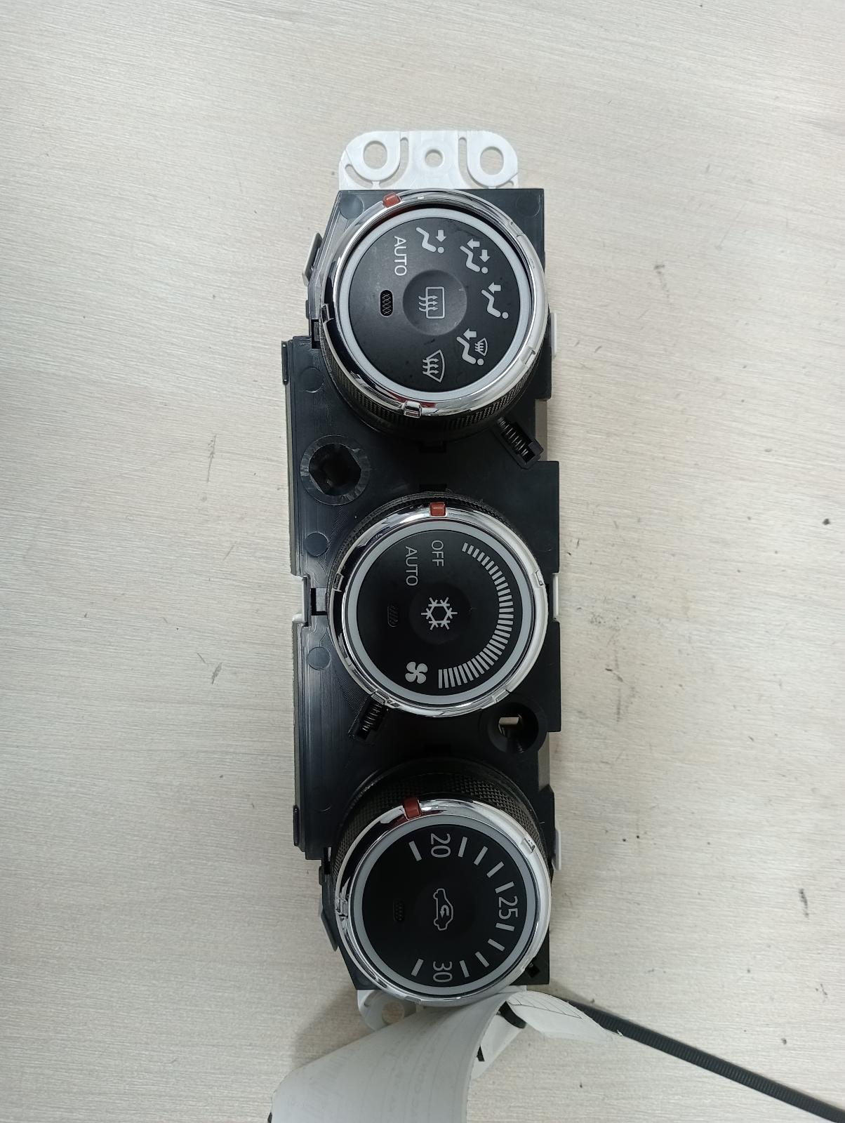 8982409