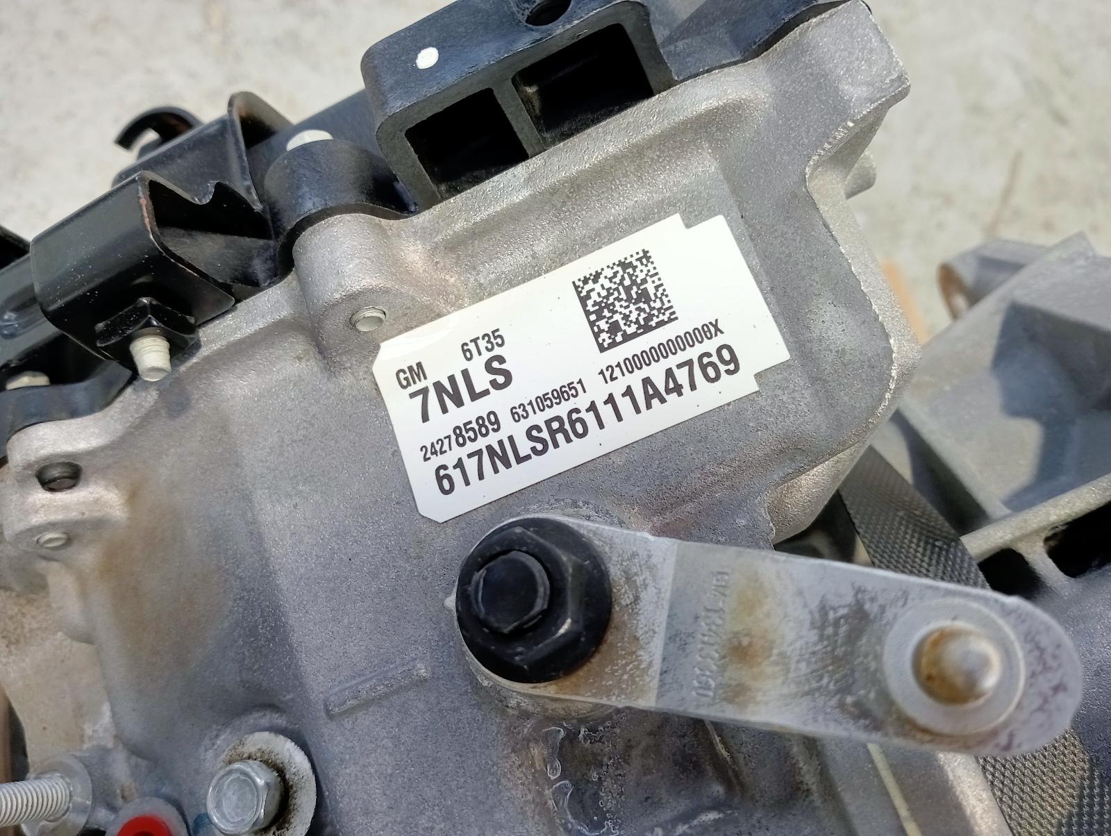 8950486