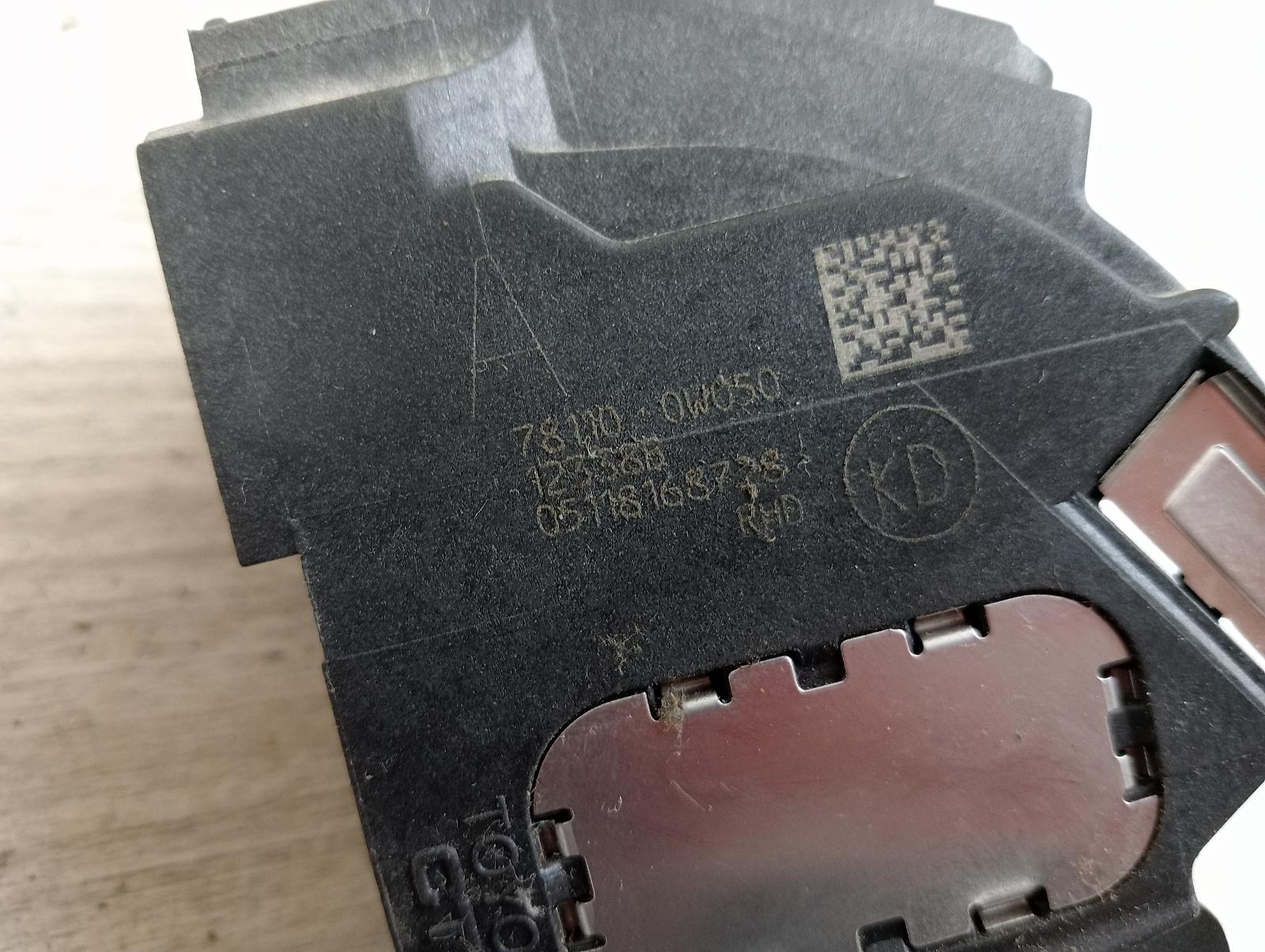 8973622