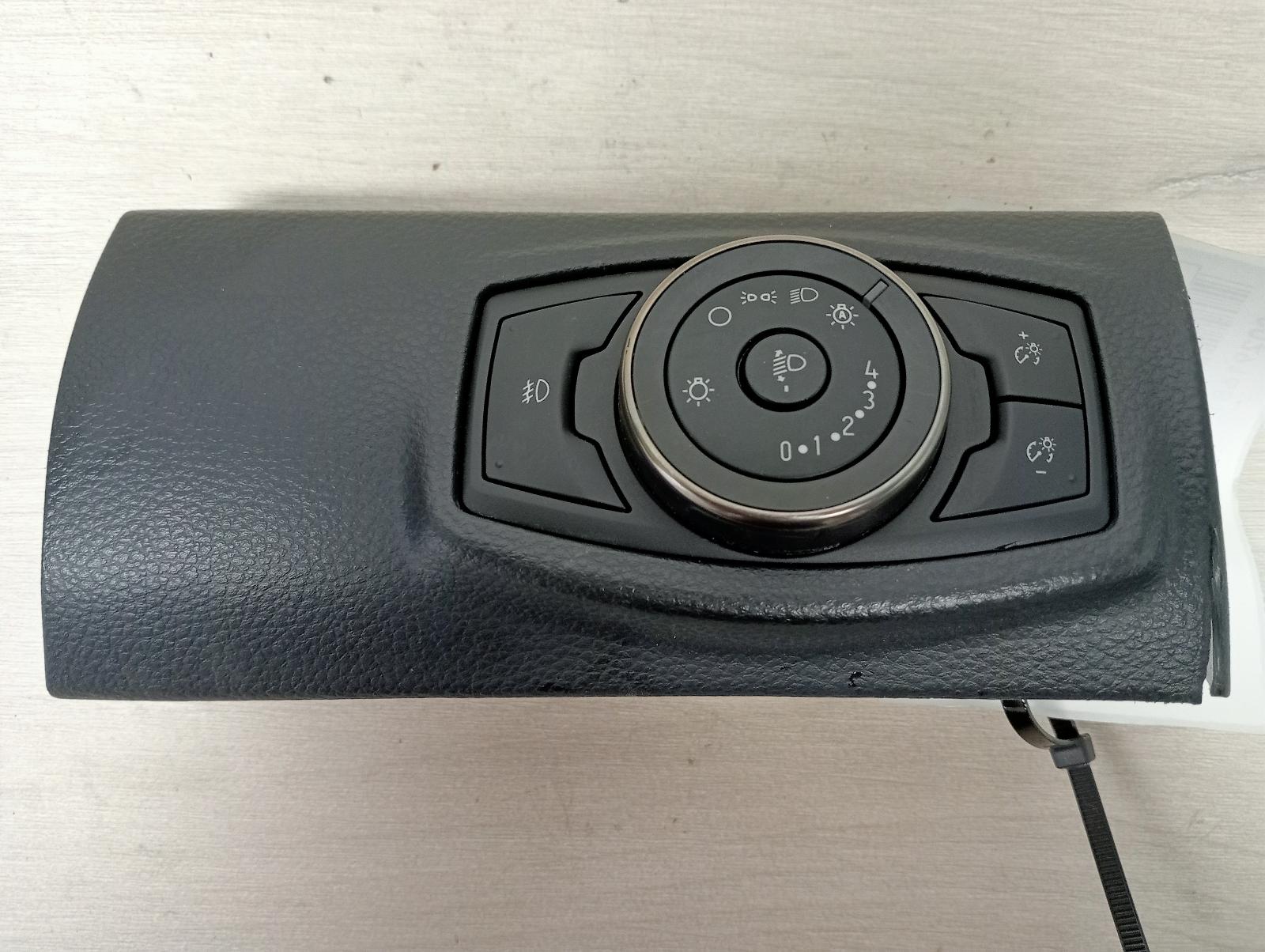 8977816