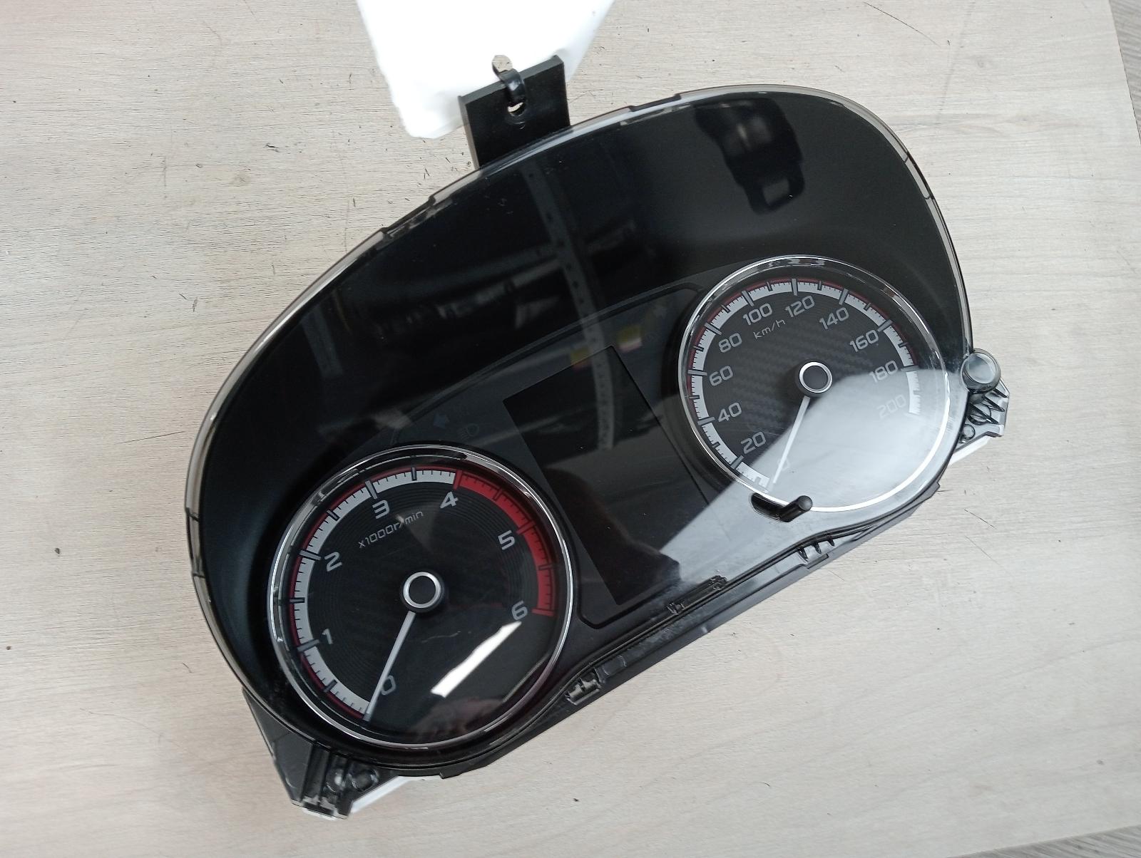 MITSUBISHI TRITON INSTRUMENT CLUSTER MR, DIESEL, 4WD, AUTO/MANUAL, 4IN DISPLAY T