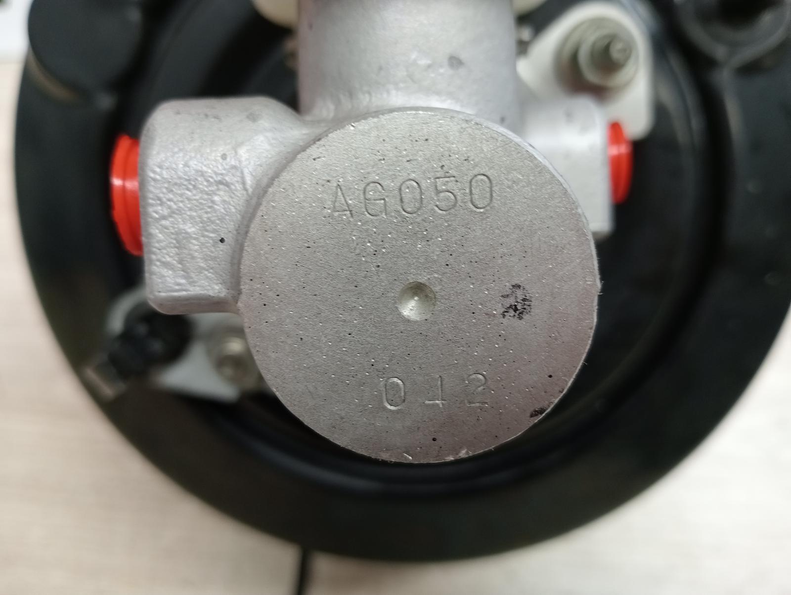 8945118