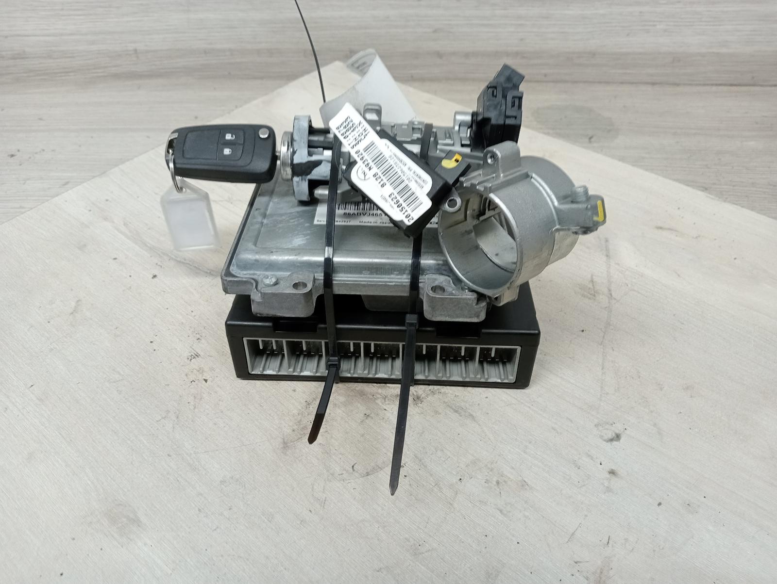 8947660