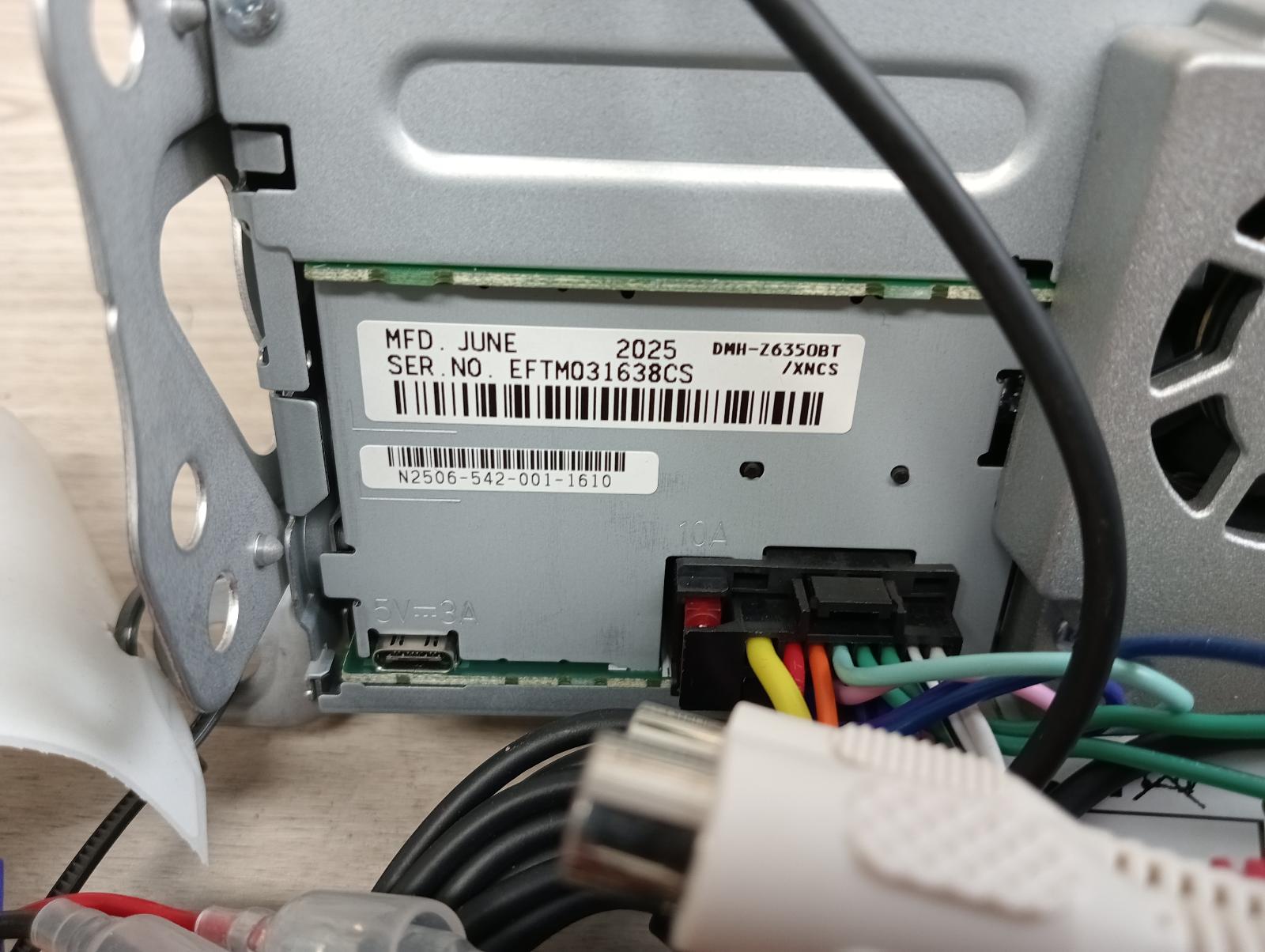 8960548