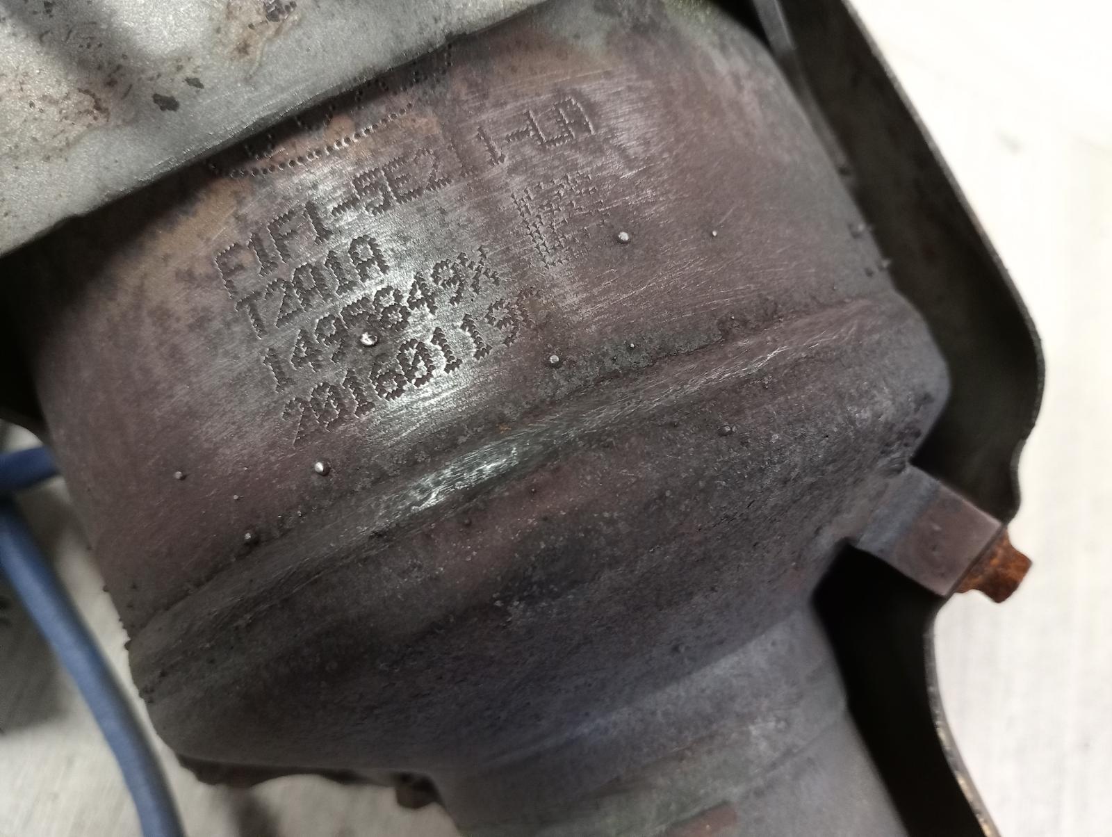8952469