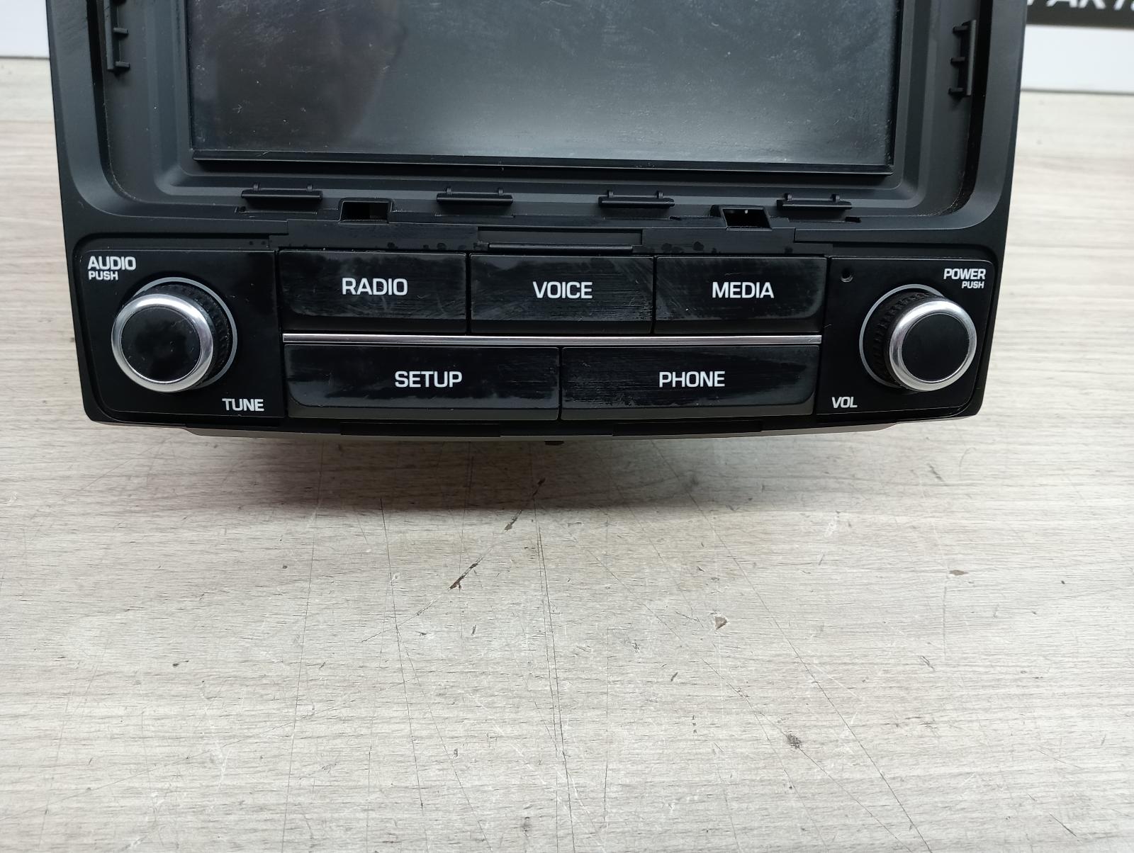 8945176