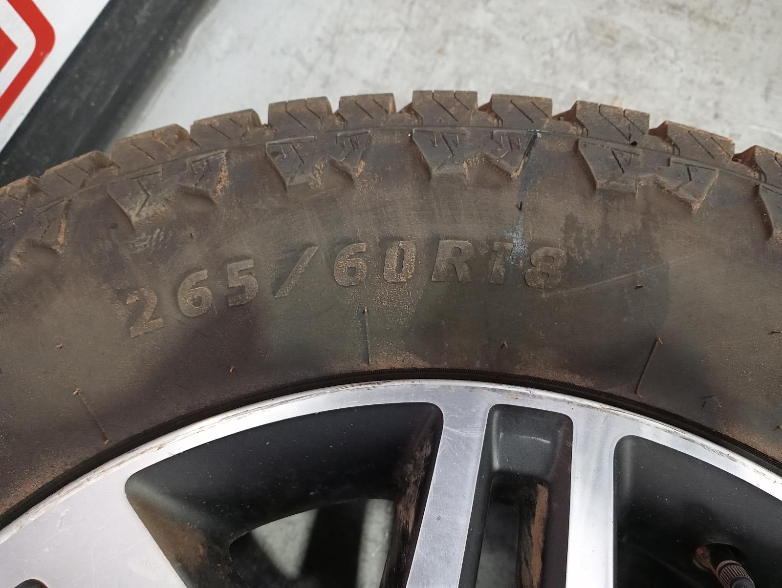 8952386